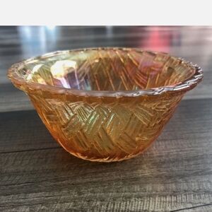 Vintage Indiana Glass Weavetex Amber Carnival Glass Bowl 4.5"